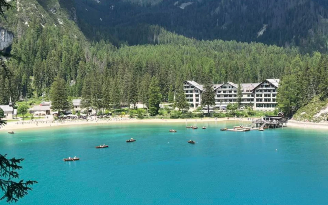 DOLOMITI – JEZERO BRAIES IN JEZERO MISURINA Sobota, 24. oktober 2026